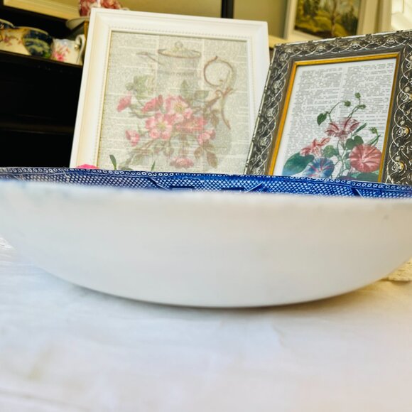 Blue Willow Large Serving Bowl, Unmarked Antique Blue Transferware China - Picture 8 of 16